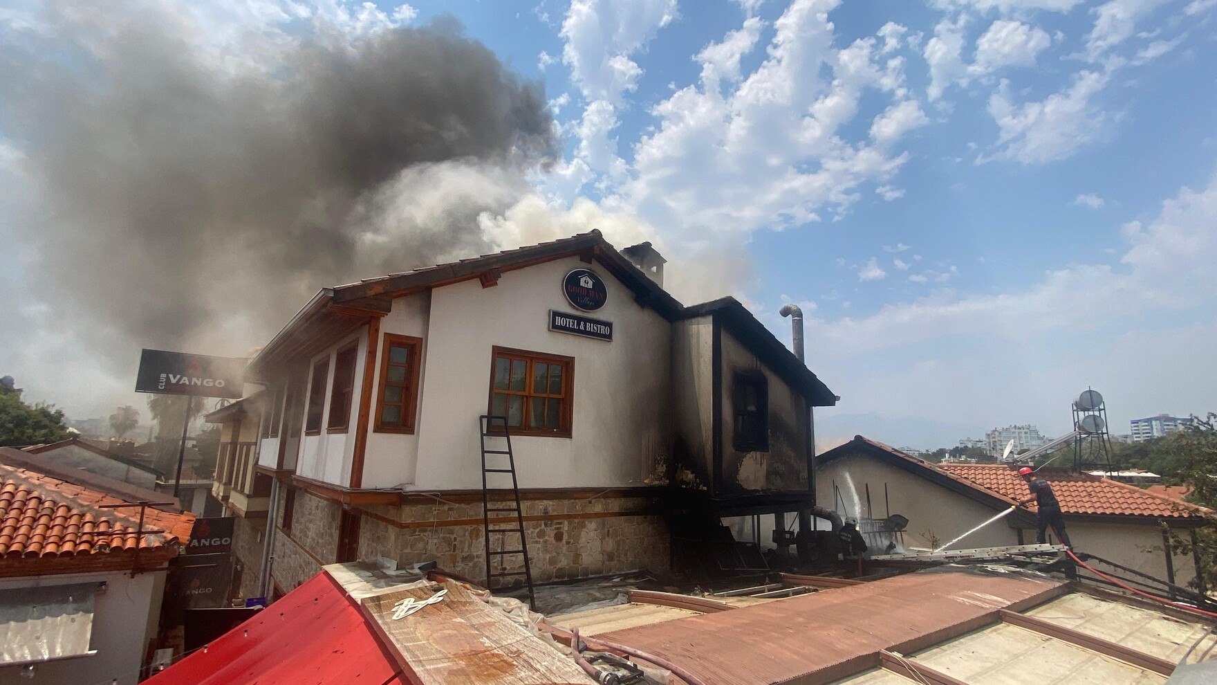 Kaleiçinde Yangın (1)