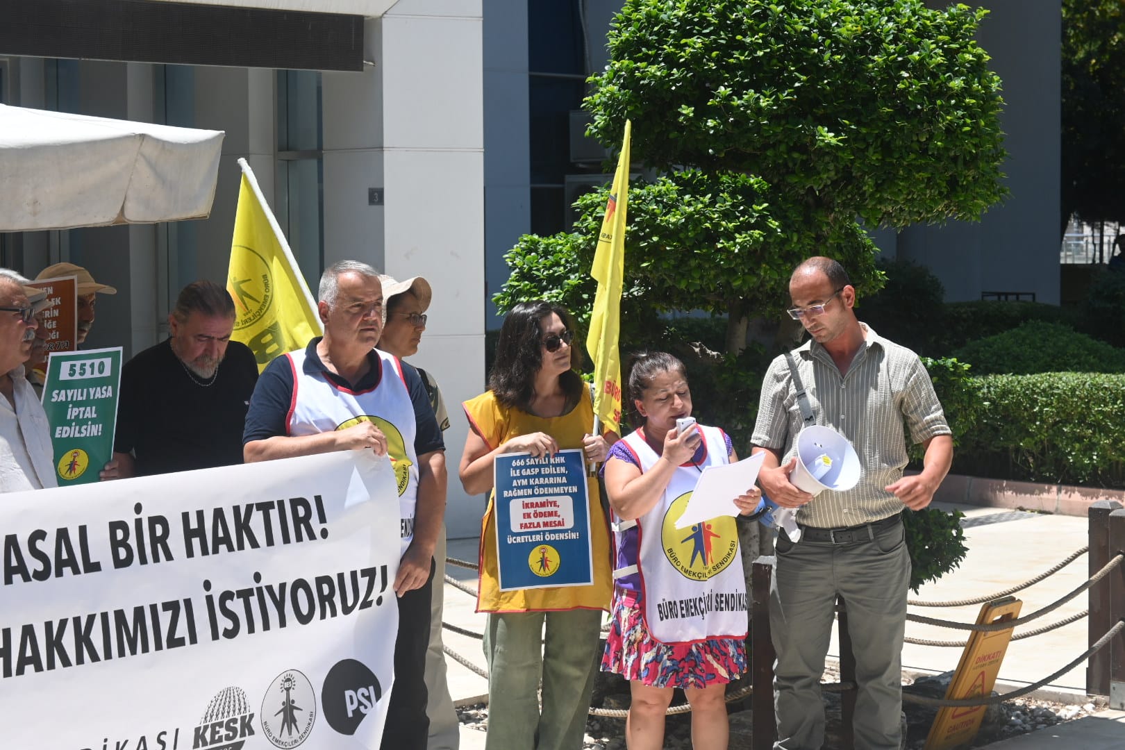 Kamu Işçileri Antalya’da Hakkını Aradı (7)