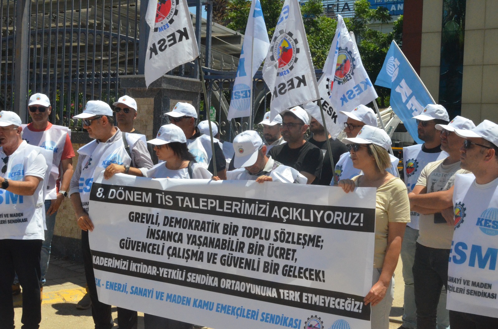 Kamu Iscilerine Zam Yapılacakmı (8)