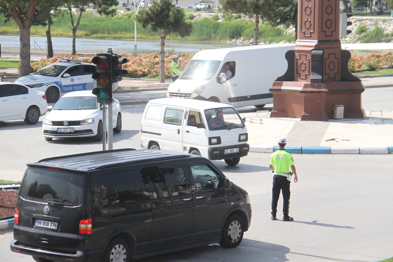 Konya Antalya Kara Yolunda Bayram Yogunlugu (2)