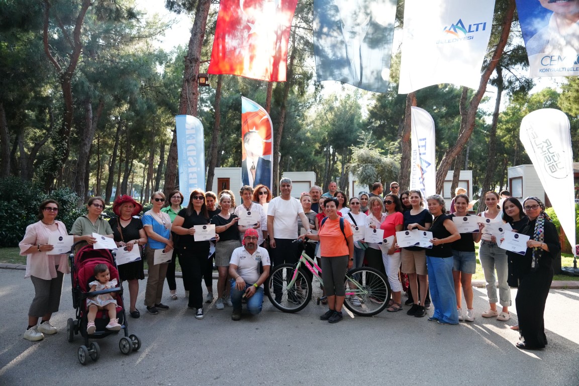 Konyaalti Beledi̇yesi̇’nden Çevre Dostu Etki̇nli̇k (5)