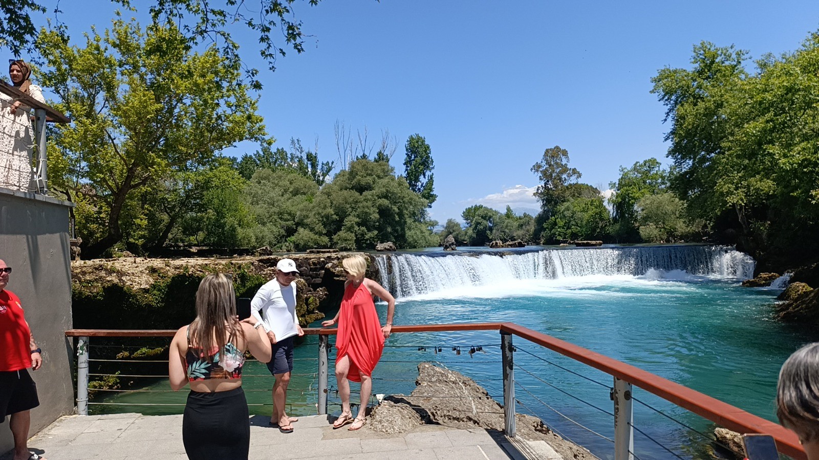 Manavgat Şelalesi'nde Kara Göründü (1)