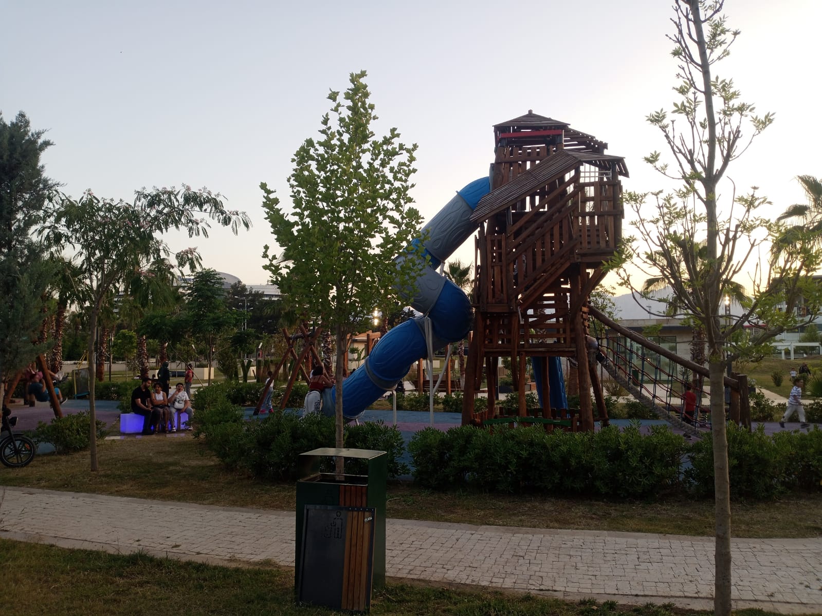 Millet Bahcesi Hangi Ilcede