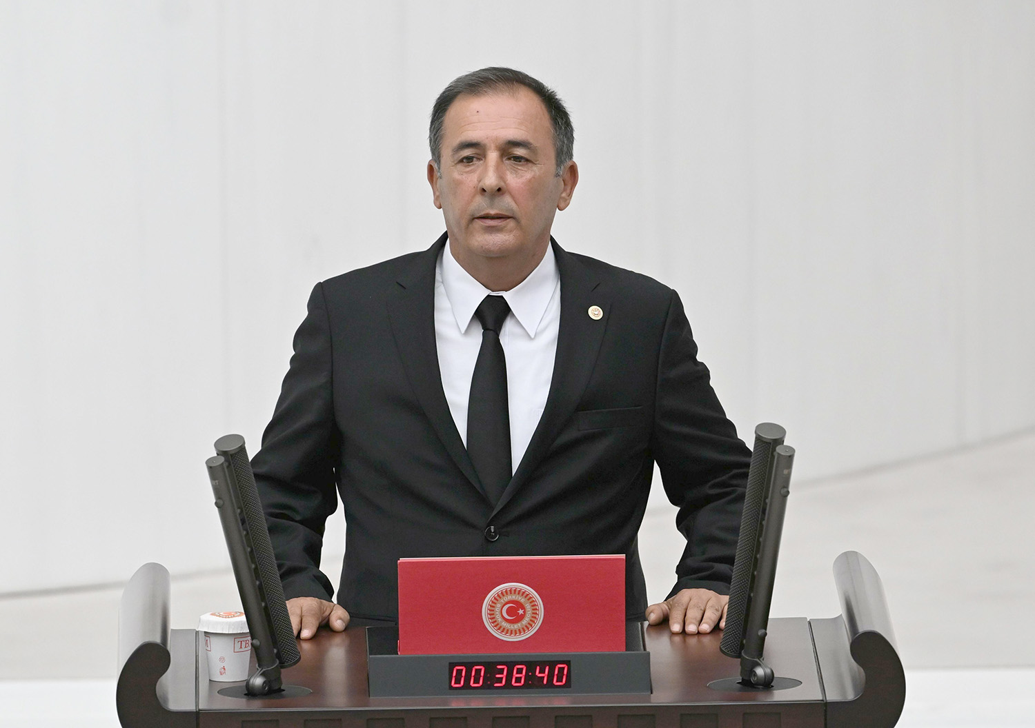 Mustafa Erdem Kimdir