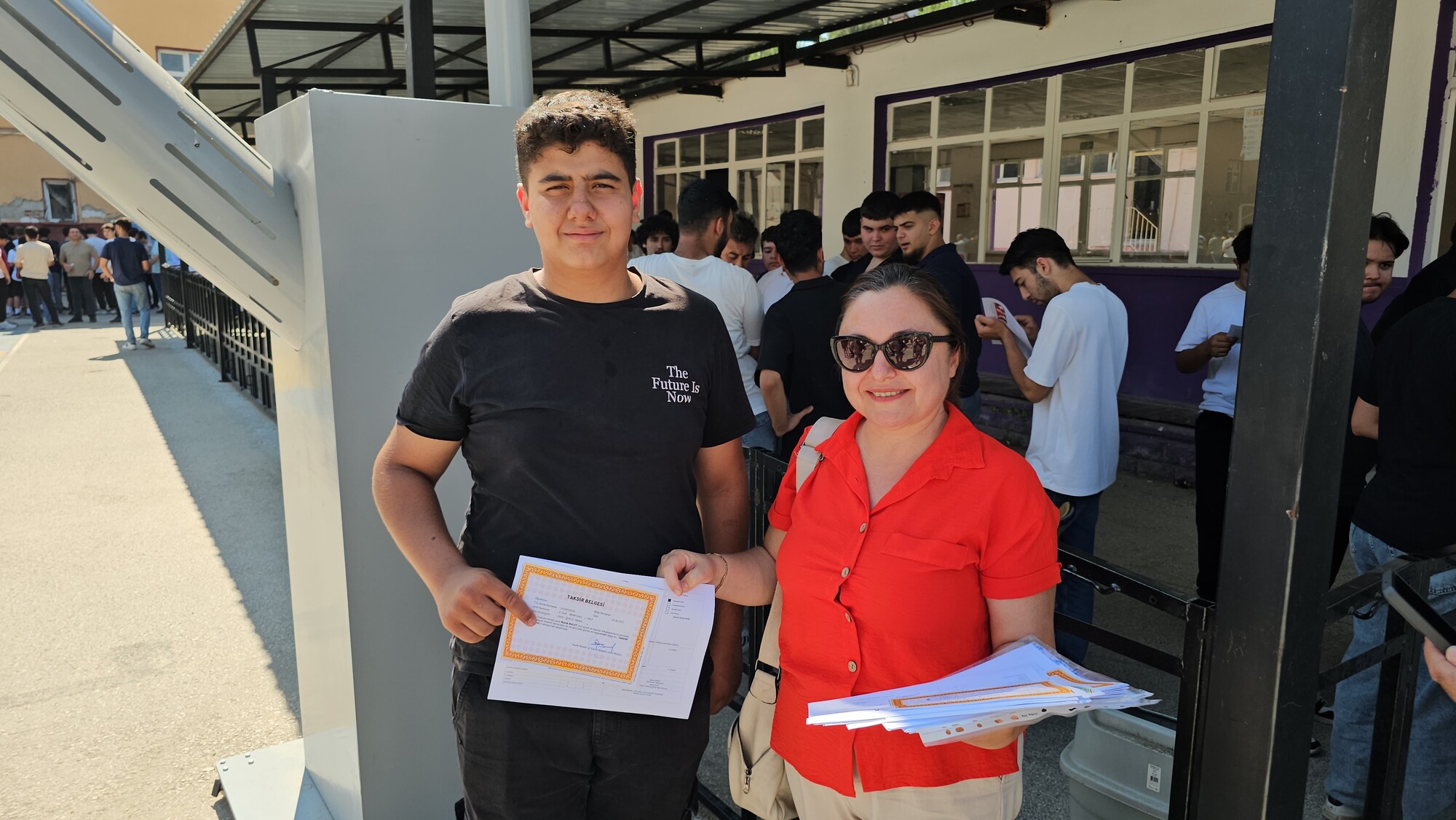 Nazillide Karne Toreninde Ilginc Hediye (3)