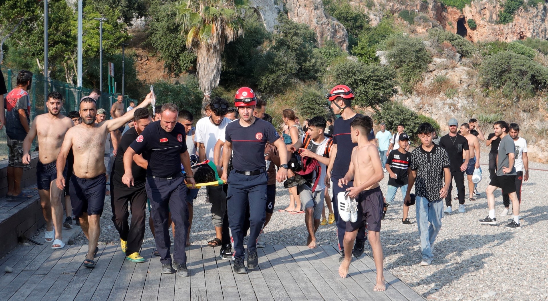 Ölüm Atlayışları Yapılıyor (1)