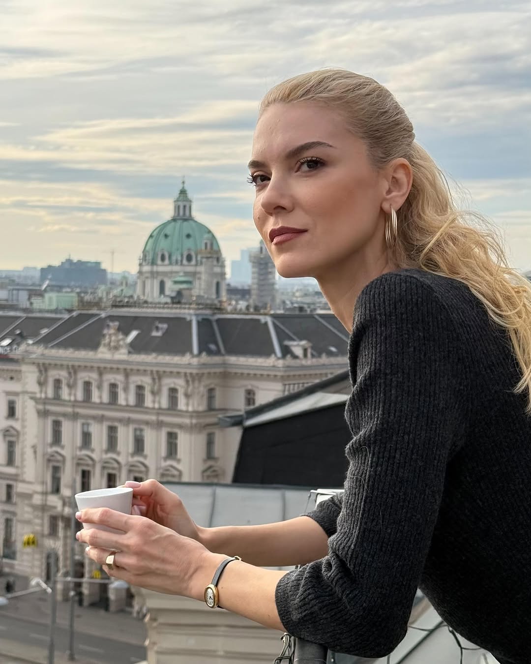 Pelin Çift Çocuğu Var M 8