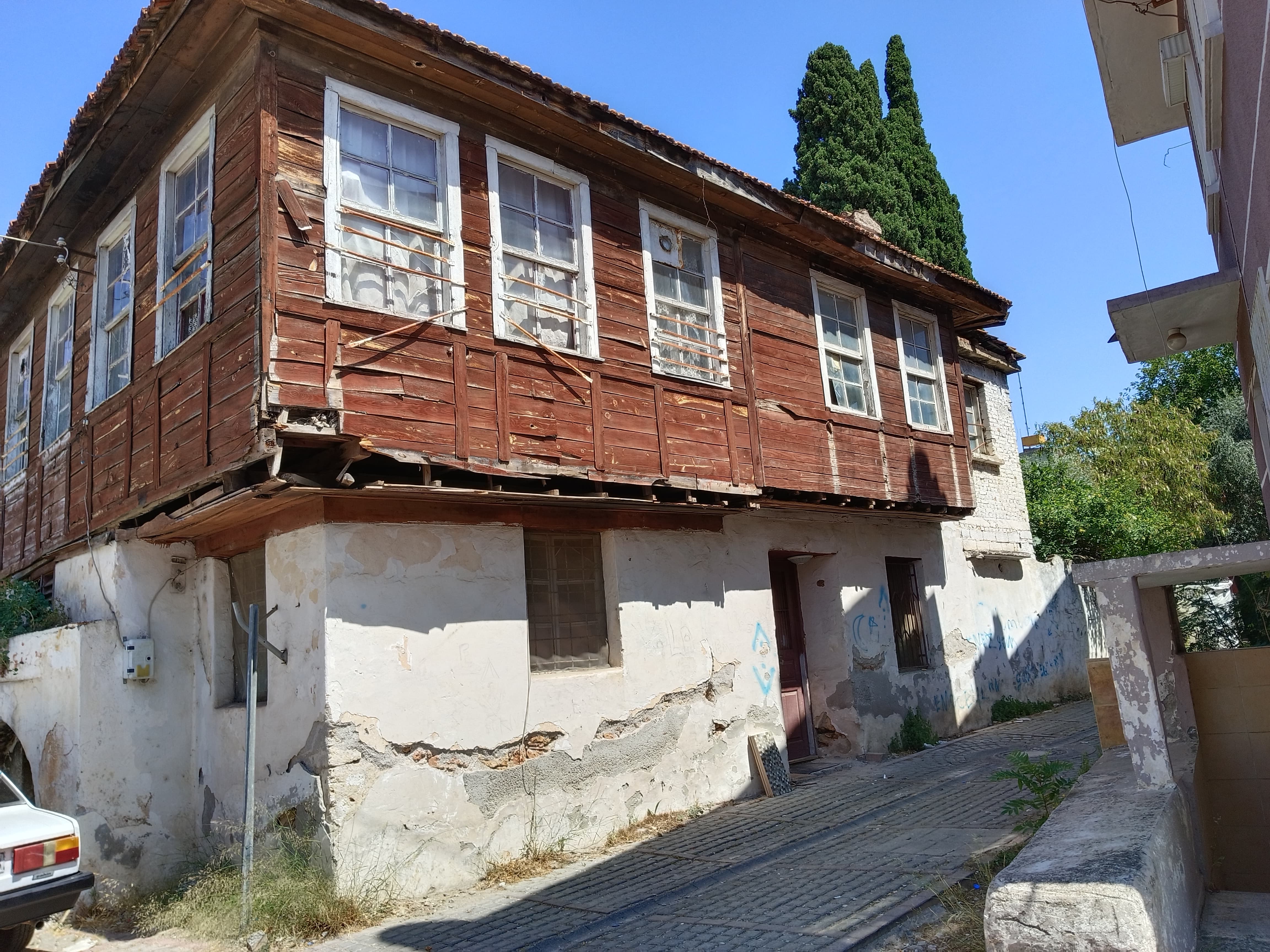 Restorasyon Nedir