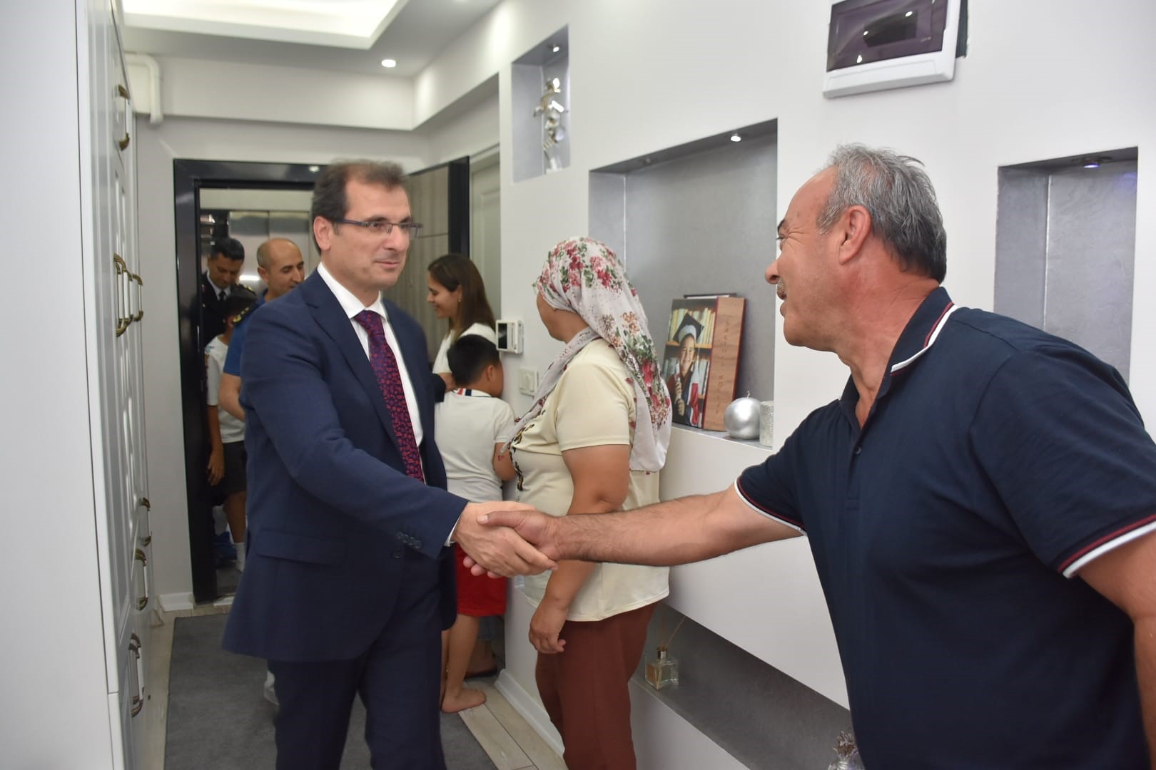 Salihli'de Şehit Aileleri Kurban Bayramı'nda Unutulmadı (3)