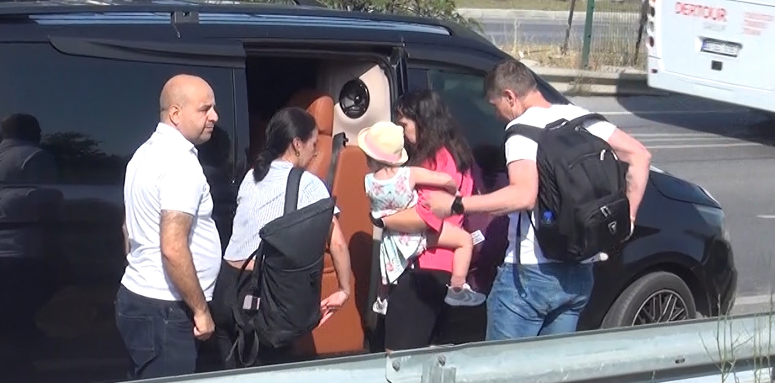 Tursit Servisi Devrildi