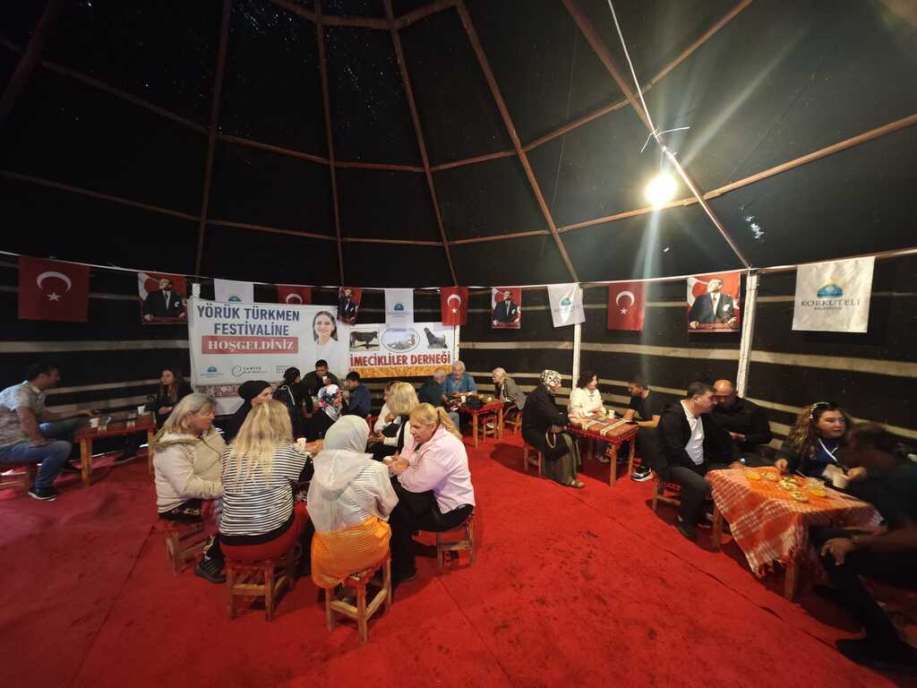 Yağmur Antalyalıları Durdurmadı! Festivalde Tarhana Izdihamı (2)