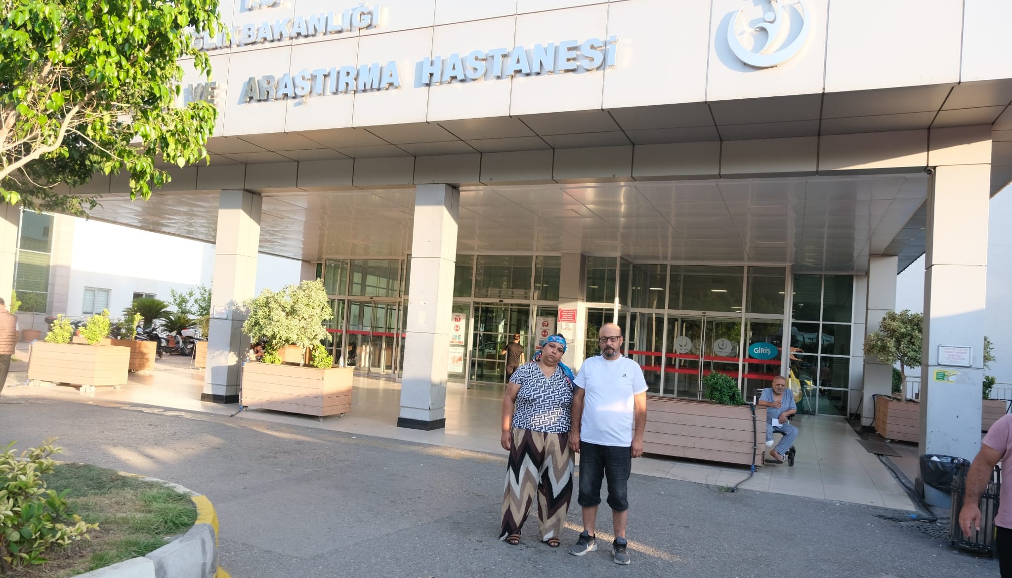 Yarali Gencin Ailesi