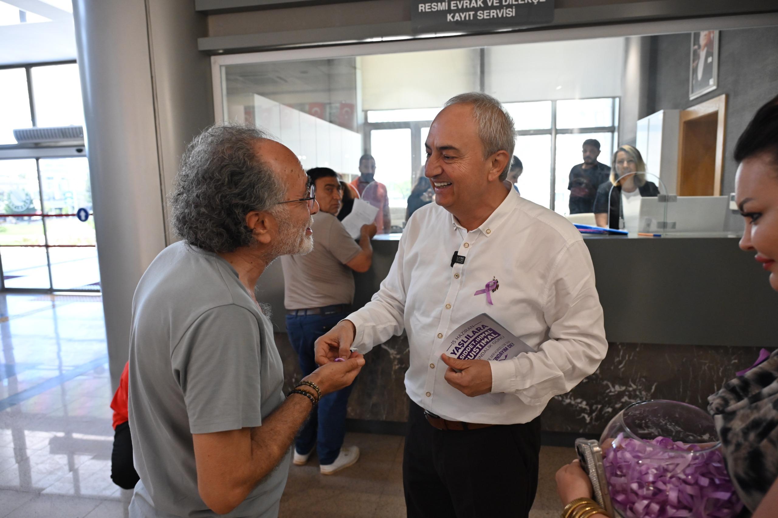 Yasli Dostu Kepez, Mor Kurdeleyle Farkindalik Yaratti 2
