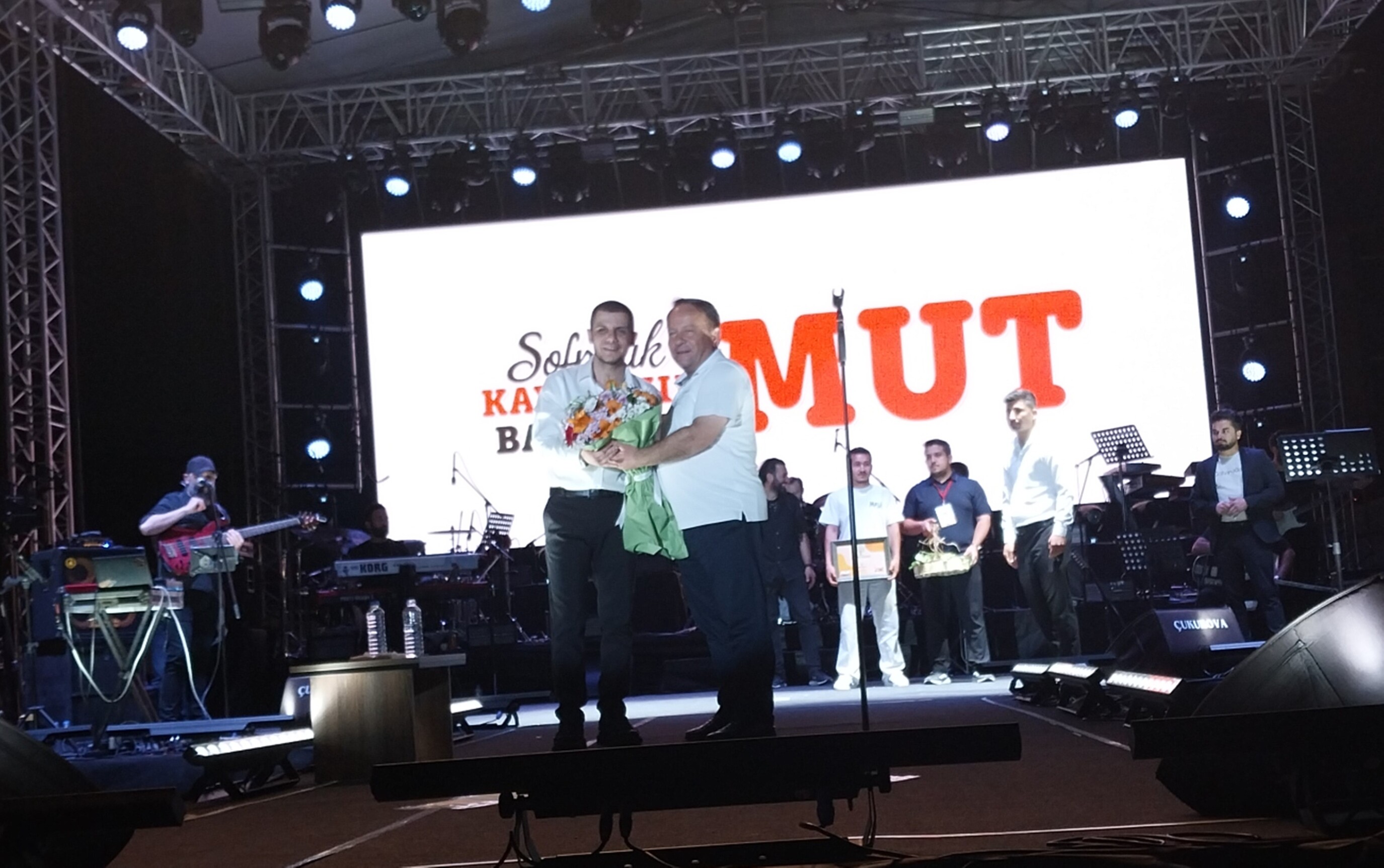 Zeynep Bastık Hayatının En Anlamlı Gününü Yaşadı! Bastık Artık Kaysı Güzeli (4)