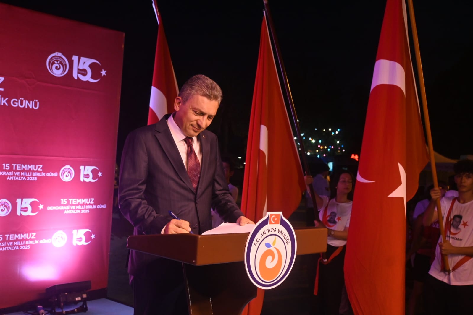 15 Temmuz Anma Programi Cumhuriyet Meydani (8)