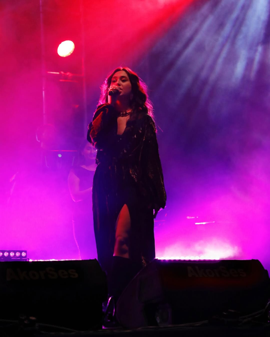 Afra Kaç Yaşında 6