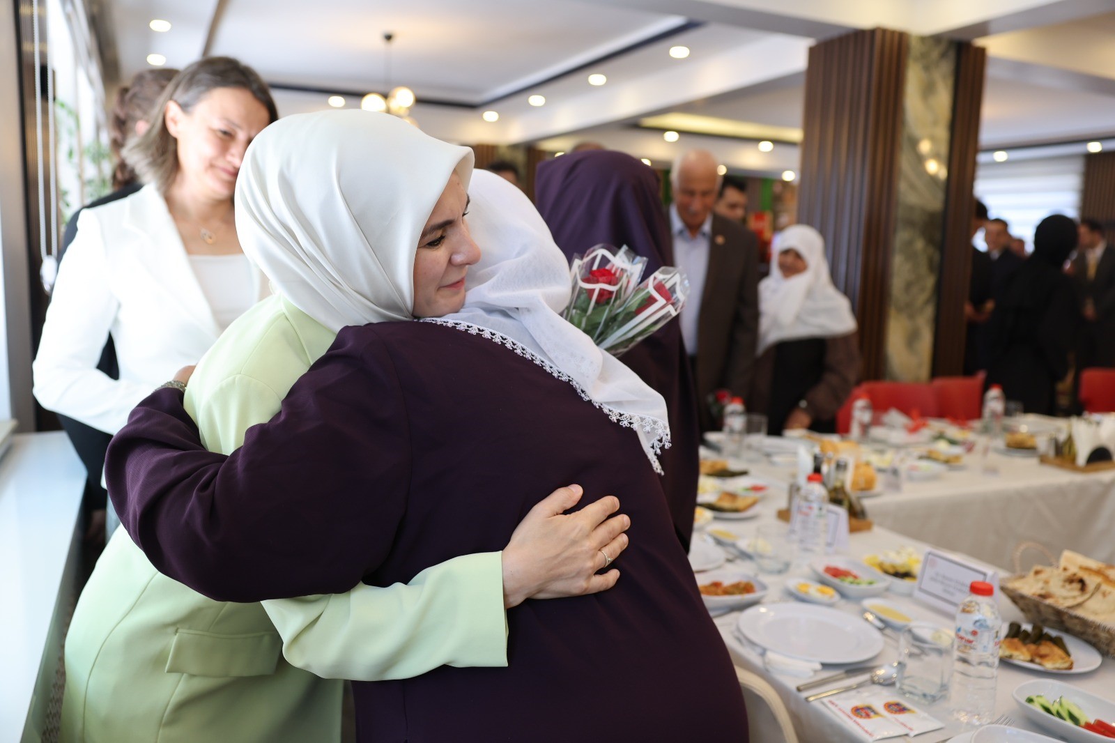 Aile Ve Sosyal Hizmetler Bakanı Mahinur Özdemir Göktaş’tan Önemli Ziyaret (2)