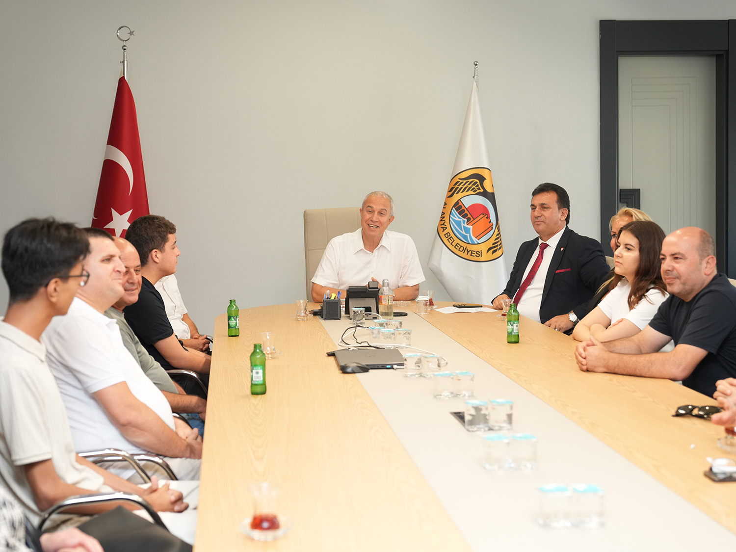 Alanya’nın Gurur Tablolarından Başkan Özçelik'e Ziyaret (9)