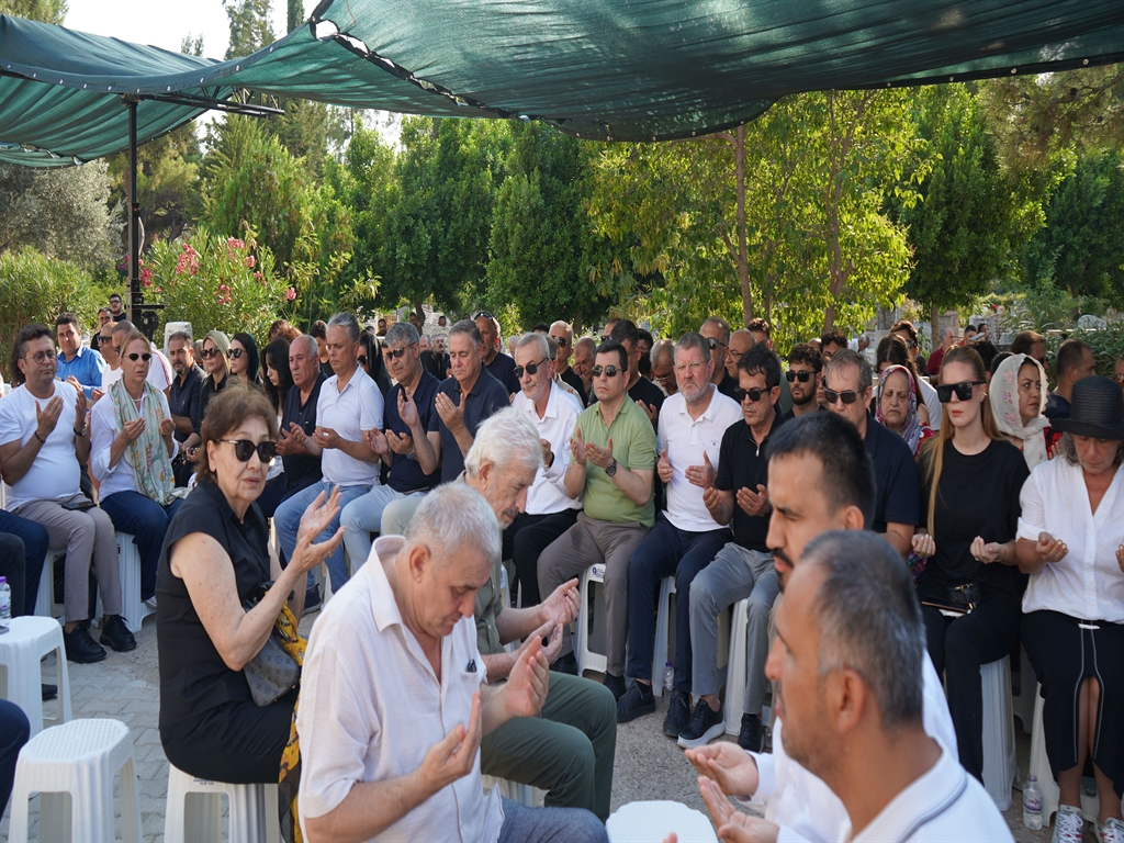Ali Bahar Mezari Basinda Anildi (1)