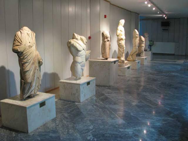 Antalya Da Kac Eser Var