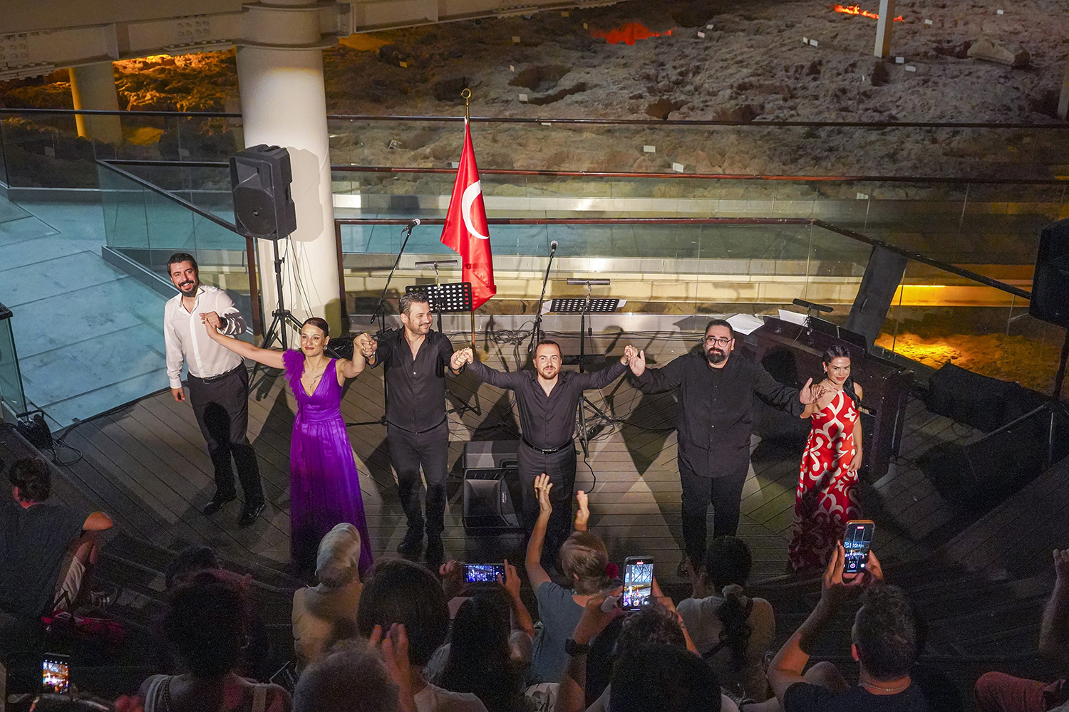 Antalya Dob’dan Anlamlı Konser ‘Zaferin Adı Türkiye’ (1)