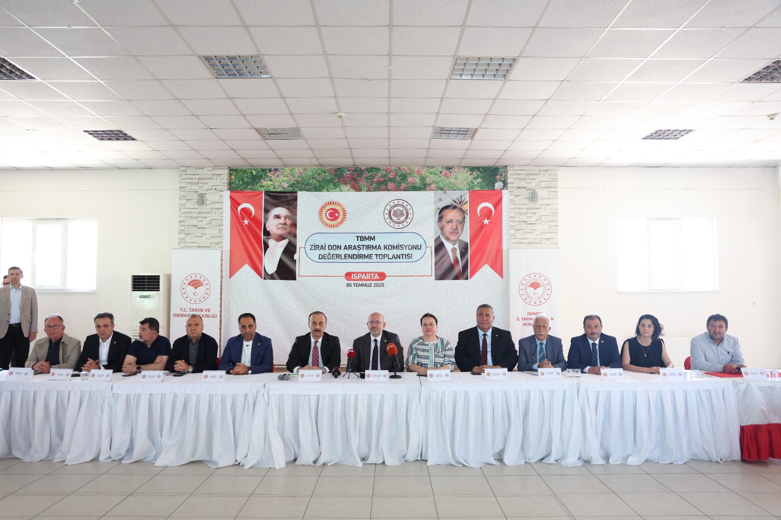 Antalya Milletvekili Tutuklamalara Gözünü Kapattı ‘Don’a Odaklandı (1)