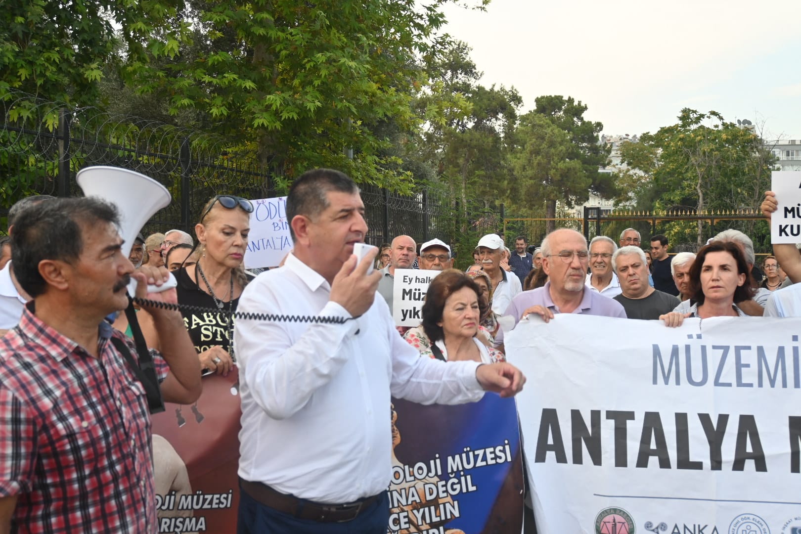 Antalya Muzesi Kapatma Eylem (6)
