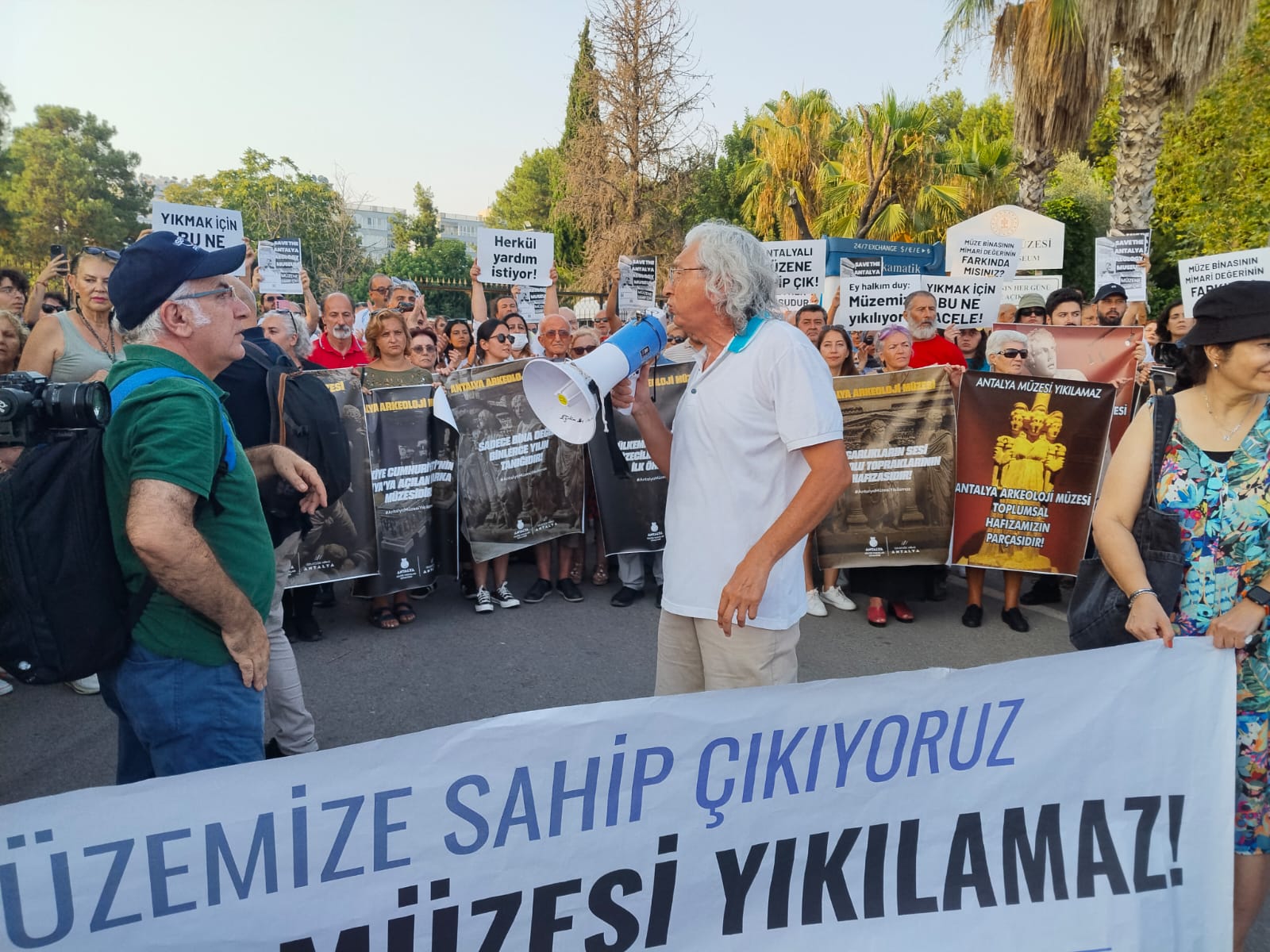 Antalya Muzesi Yikim Eylem (2)