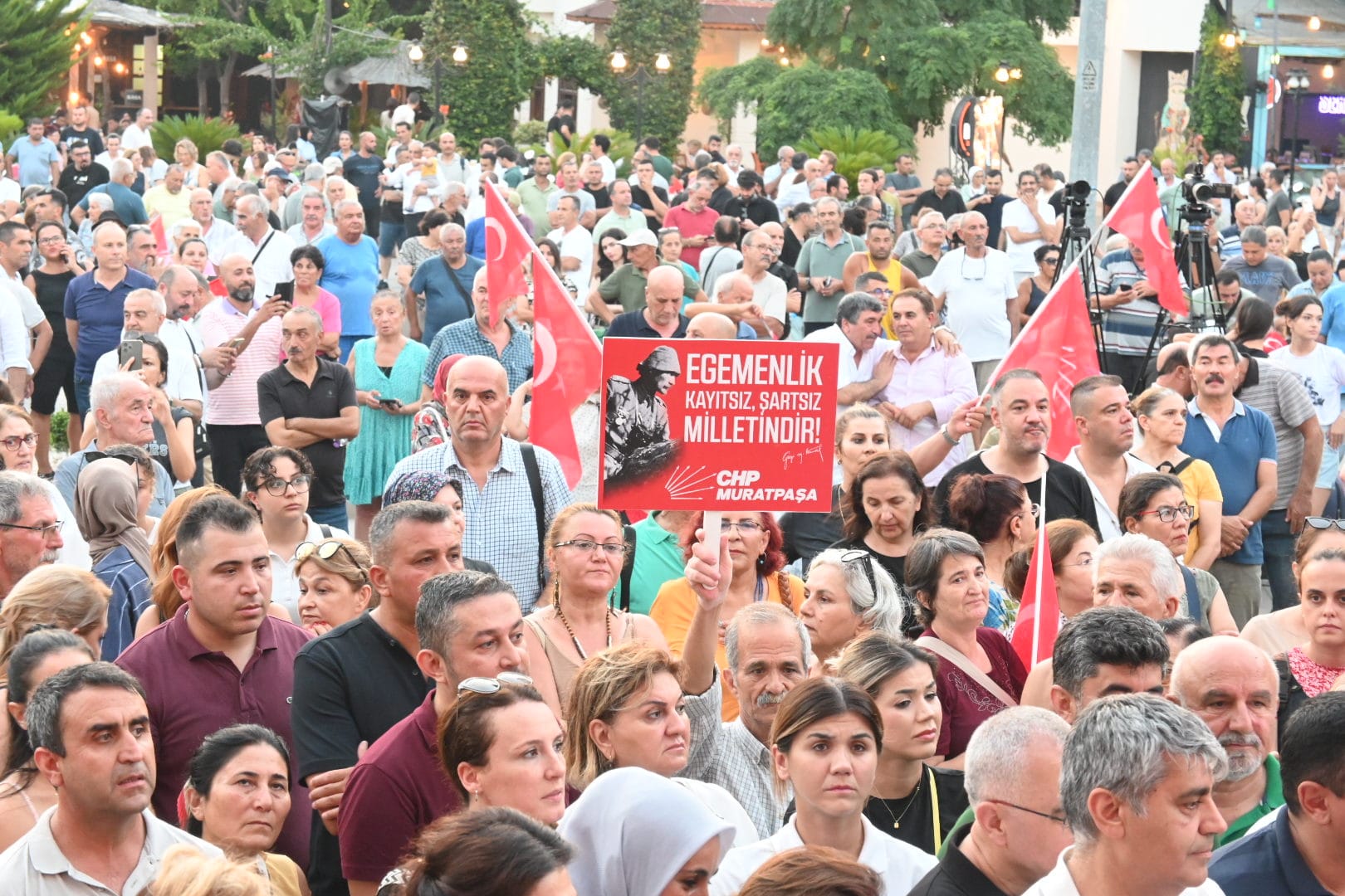 Antalyada Baskan Bocek Icin 2. Miting (3)
