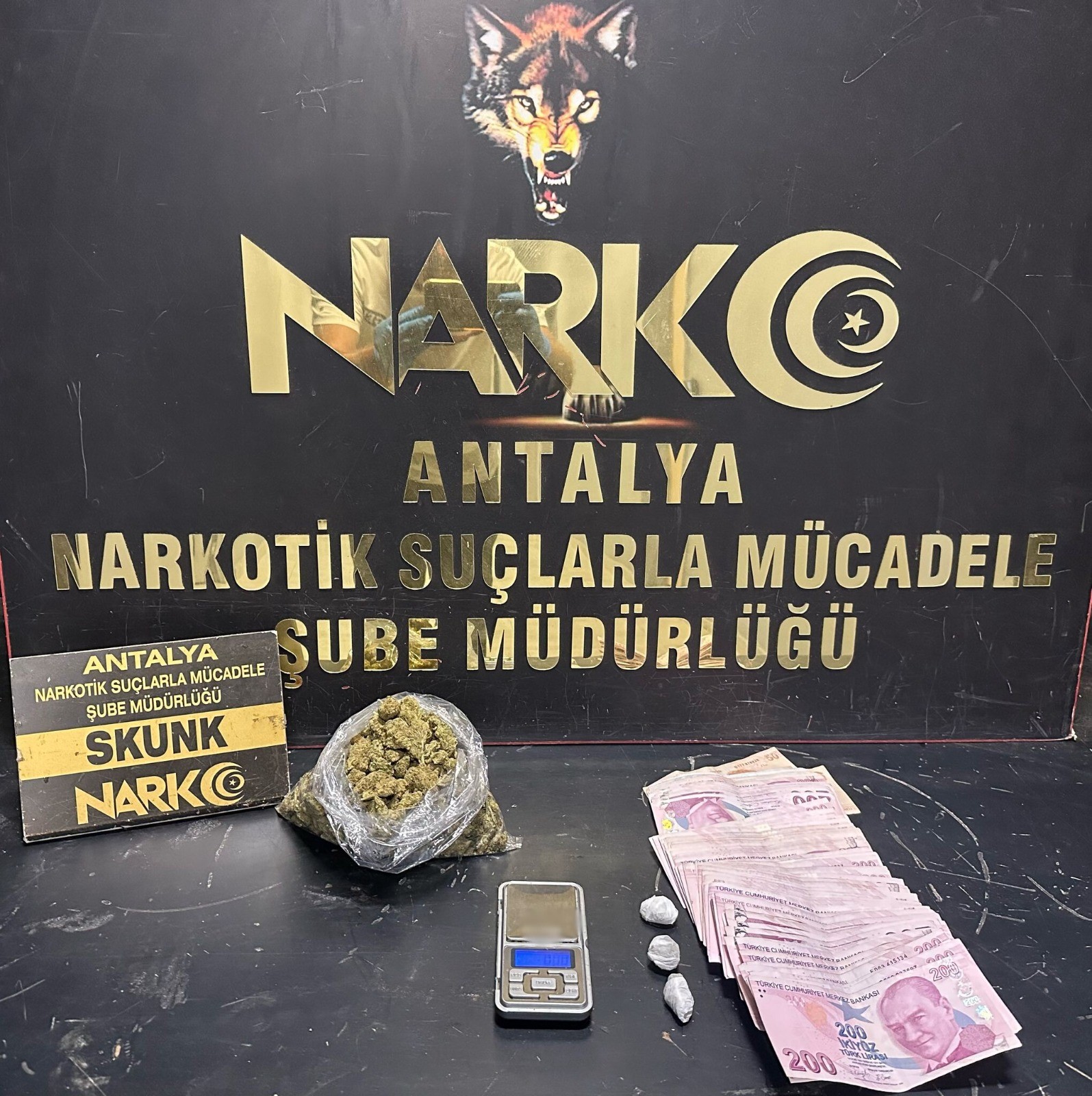 Antalya'da Narkotik Operasyonlarında 1 Haftada Çok Sayıda Uyuşturucu Madde Ele Geçirildi (4)
