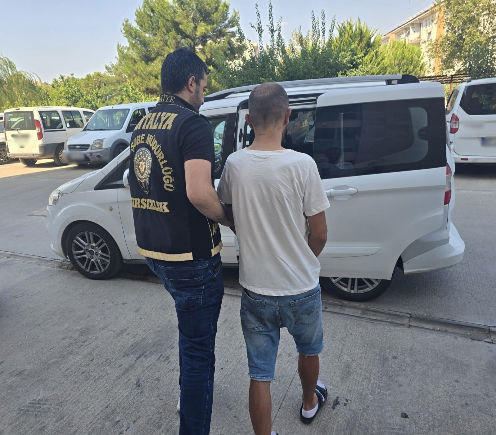 Antalya’da Son Bir Haftada 224 Şüpheli Tutuklandı (2)
