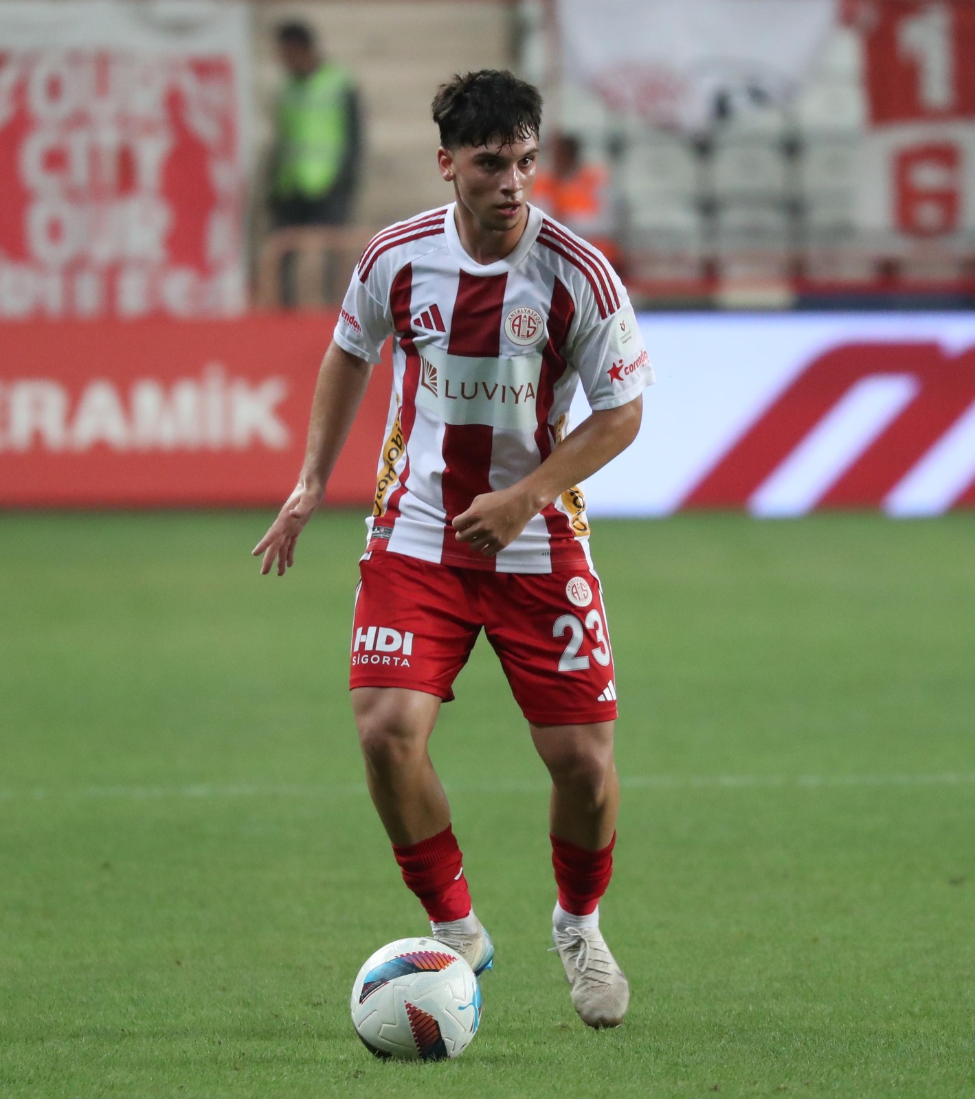 Antalyaspor Gelecegini Satiypr (2)