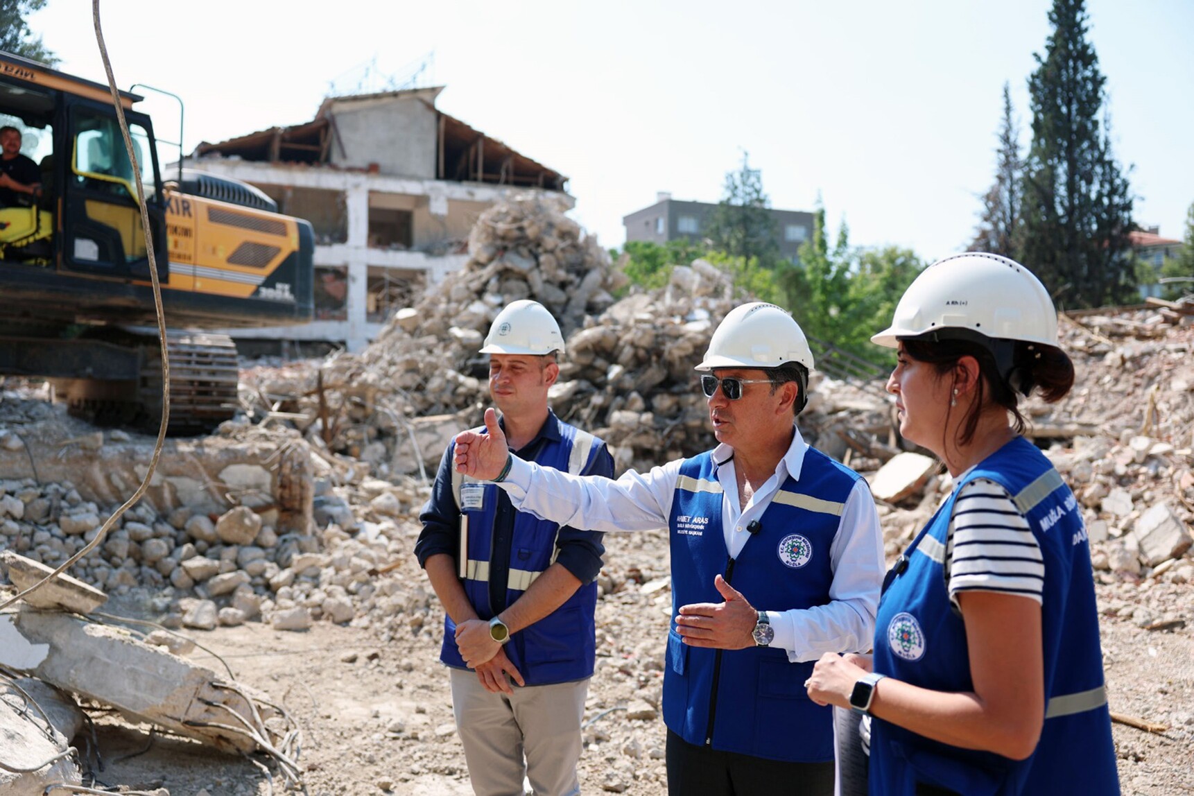 Başkan Aras, Huzurevi Yenileme Çalışmalarını Inceledi (2)