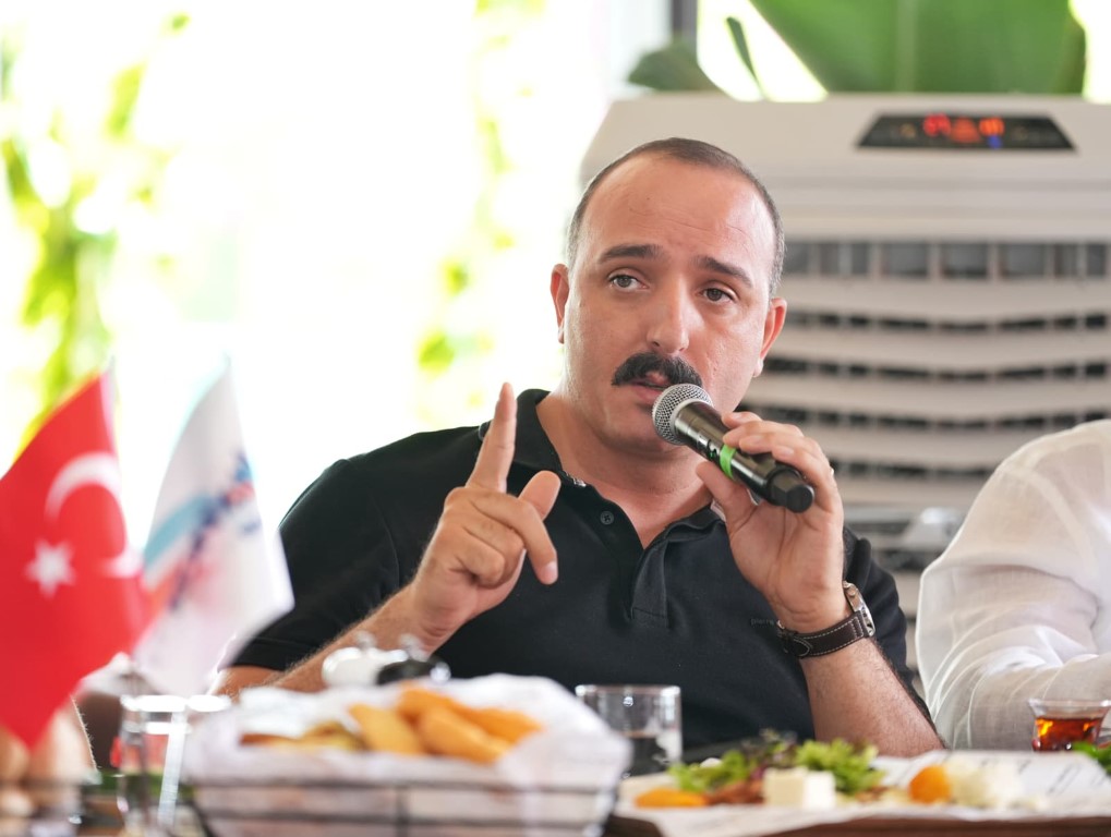 Başkan Kotan Konyaalti Esnafiyla Buluştu (5)