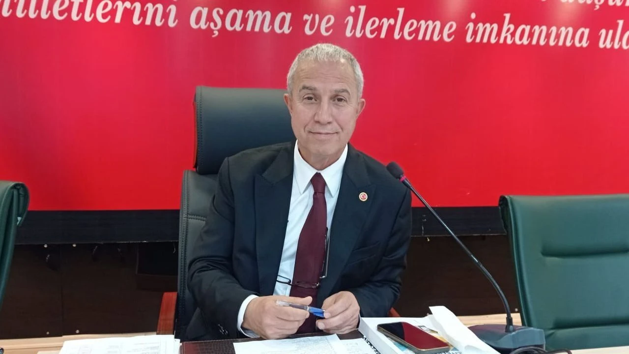 Baskan Osman Tarik Ozcelik