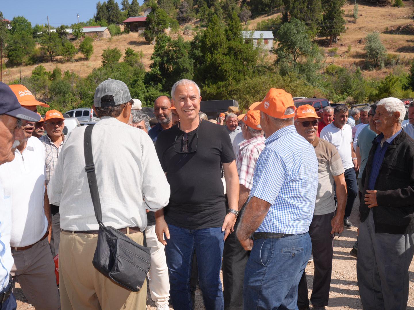 Başkan Özçelik Doğu Ve Batı Yaylalarına Çıkarma Yaptı (12)