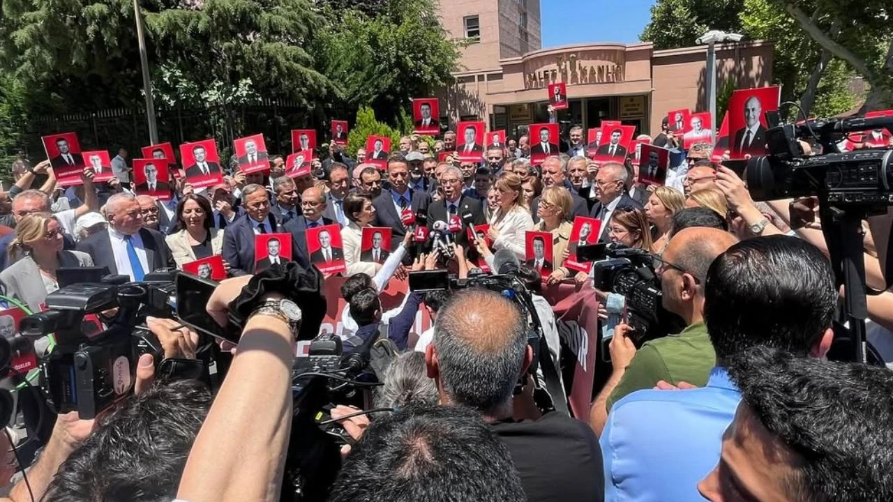 Chp Milletvekilleri Istifa Etti Mi