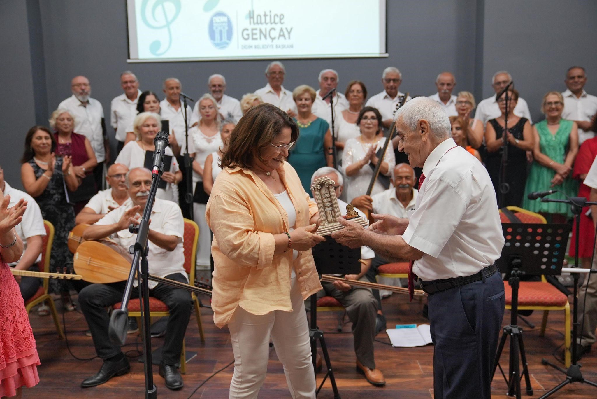 Didim'de Yaz Akşamları Türkülerle Şenlendi (1)