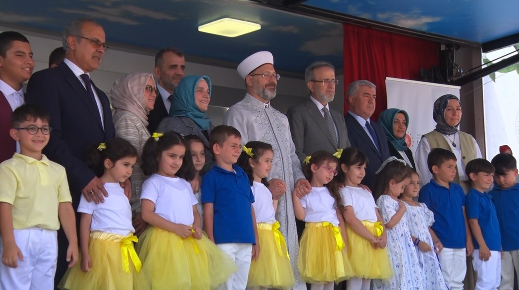 Diyanet İşleri Başkanı Erbaş; “Gezici Mobil Kur'an Kursumuzu Hayata Geçiriyoruz (2)