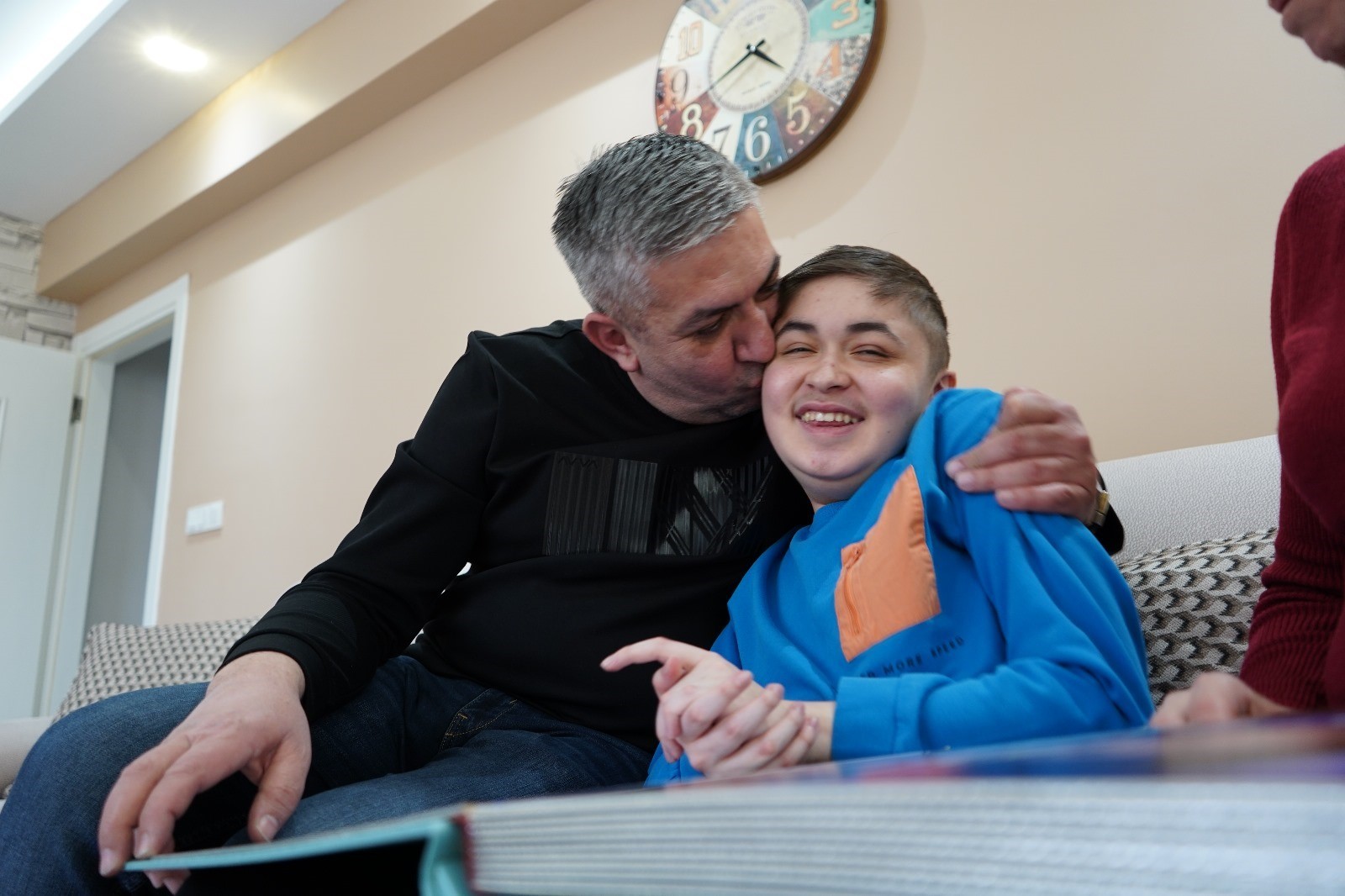 Dmd Hastasinin Bagis Kumbarasi Calindi (1)