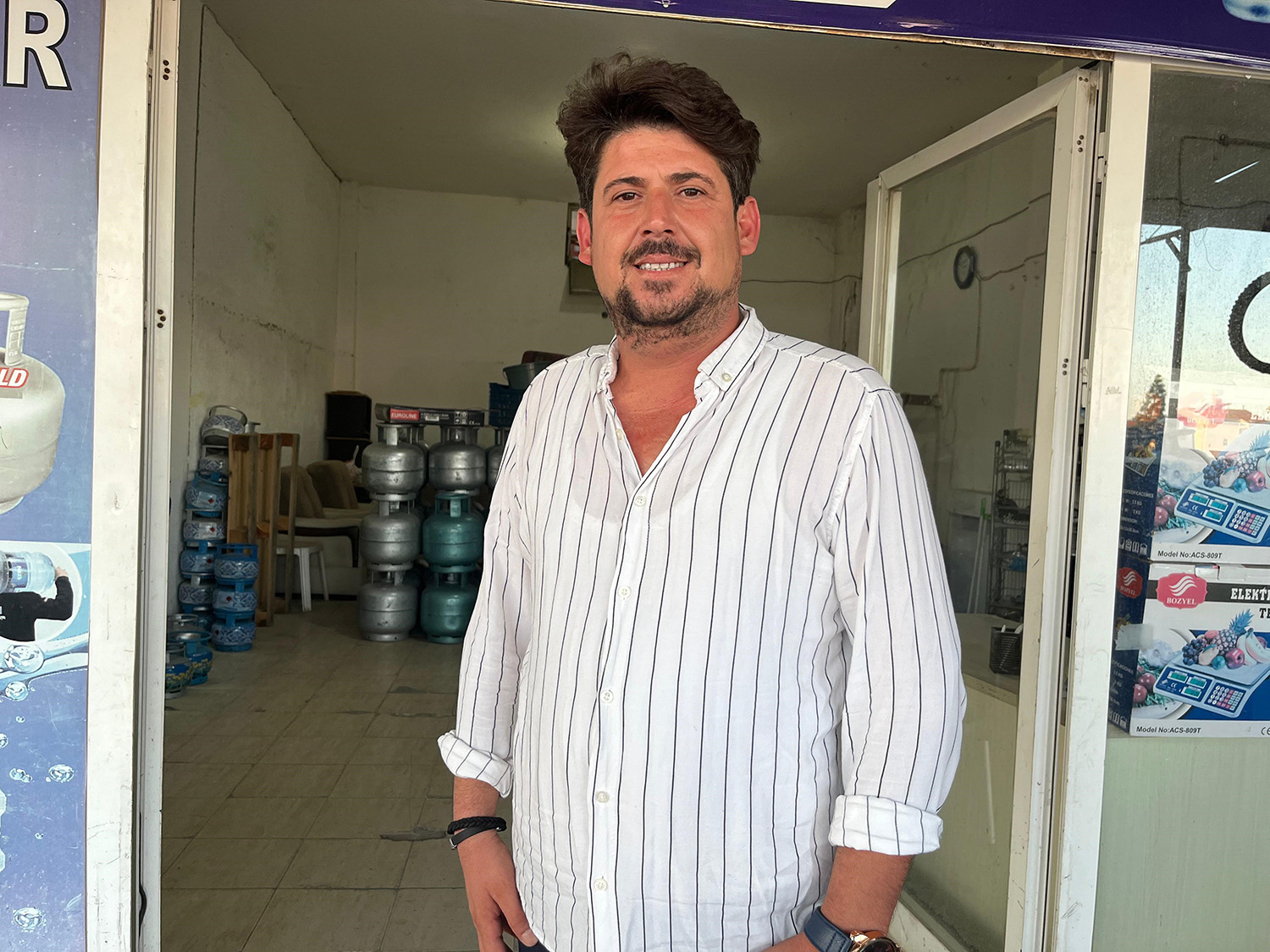 Dükkana Giren Yılan, Esnafı Sokağa Fırlattı (4)