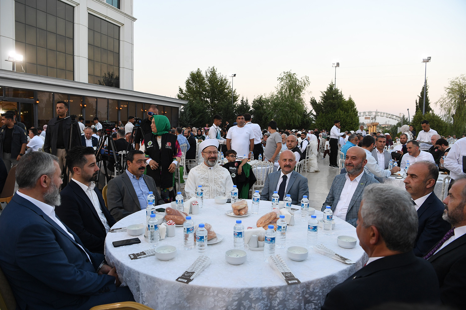 Evlenmeyenlere Çağrı (3)