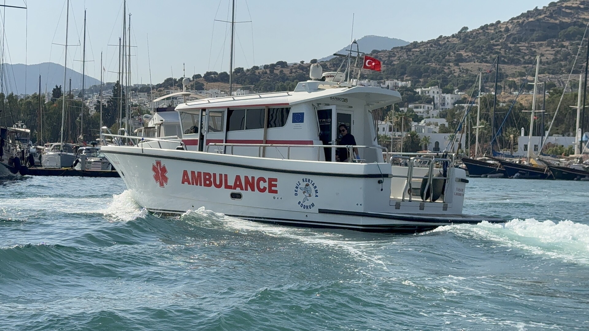 Gazeteci Hasan Cemal Leros Adasinda Fenalasti (2)