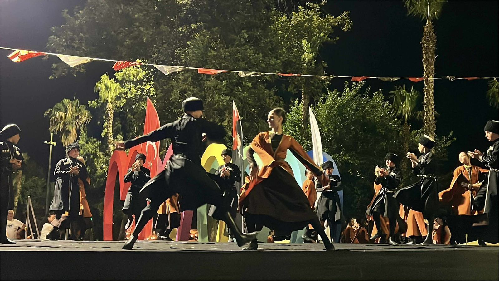 Gürcü Dans Topluluğundan Kemer’de Muhteşem Şov (3)