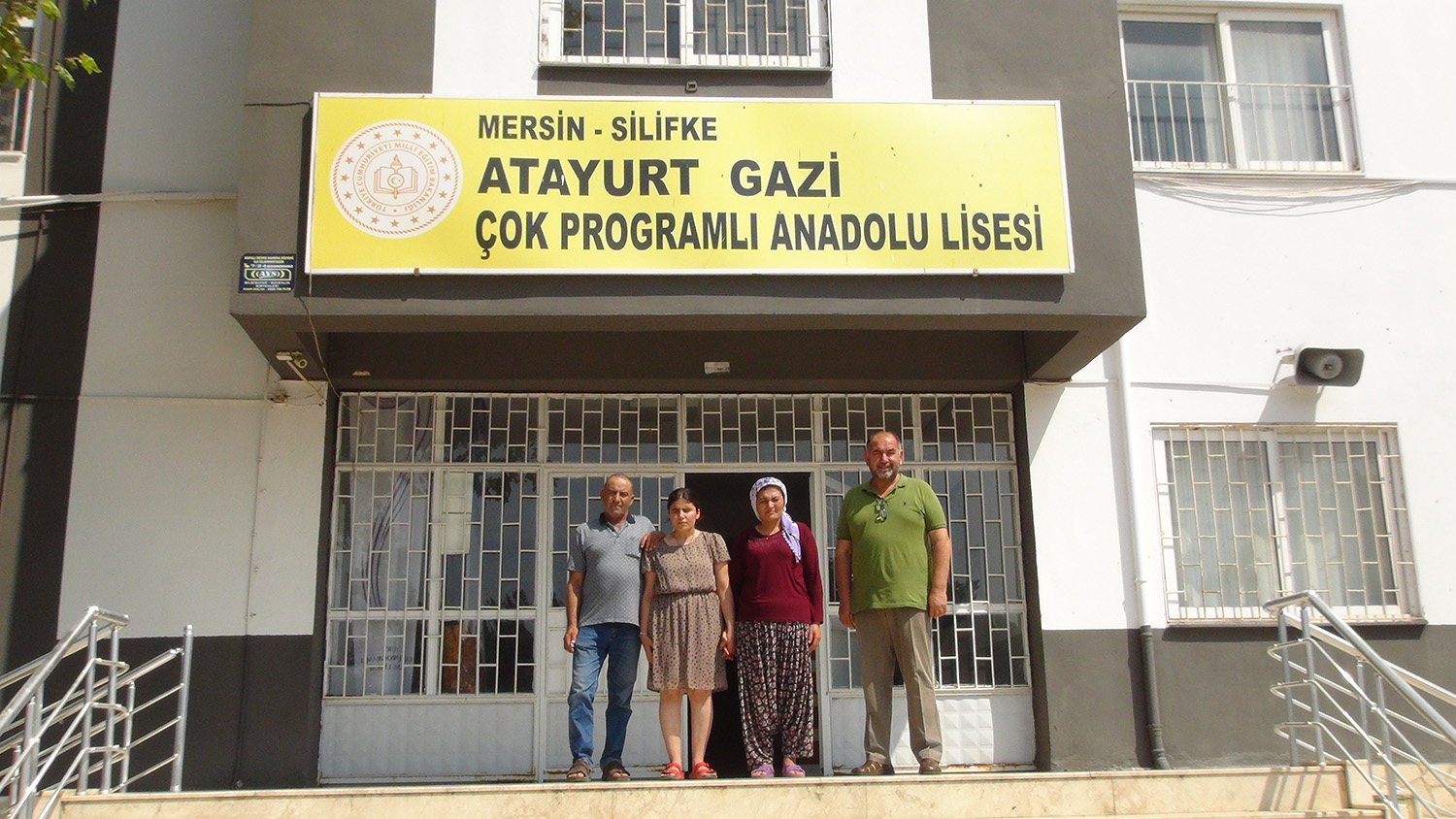 İlkokul Mezunu Annesi Çalıştırdı, Görme Engelli Kızı Üniversiteyi Kazandı (5)