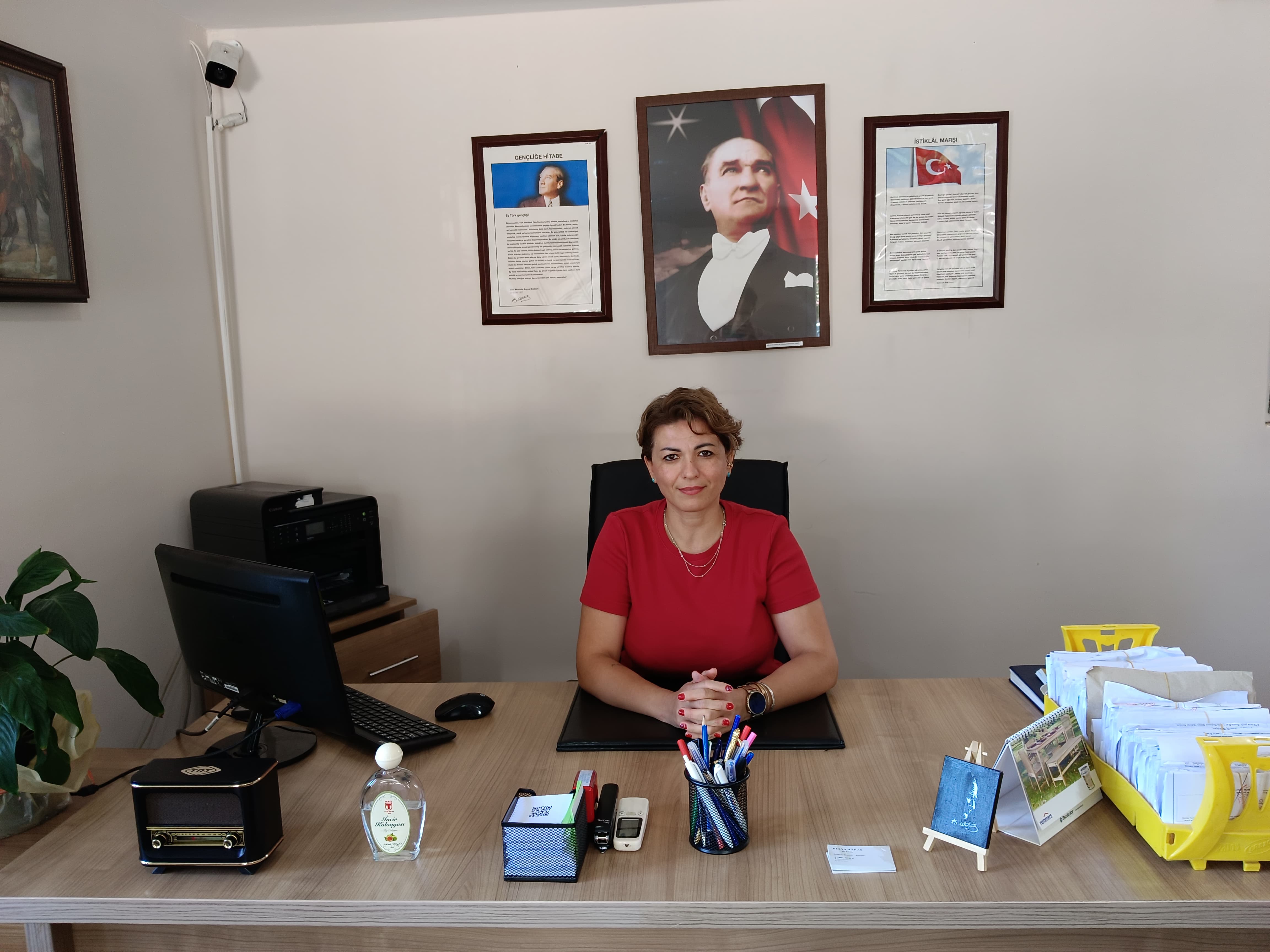 Kac Kadin Muhtar Var