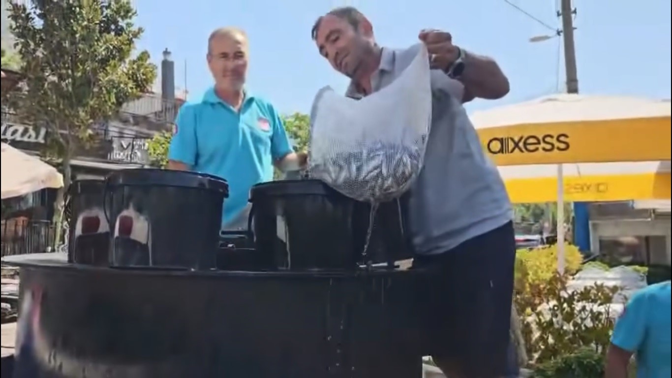 Kadın Azmağına 35 Bin Levrek Yavrusu Bırakıldı (3)