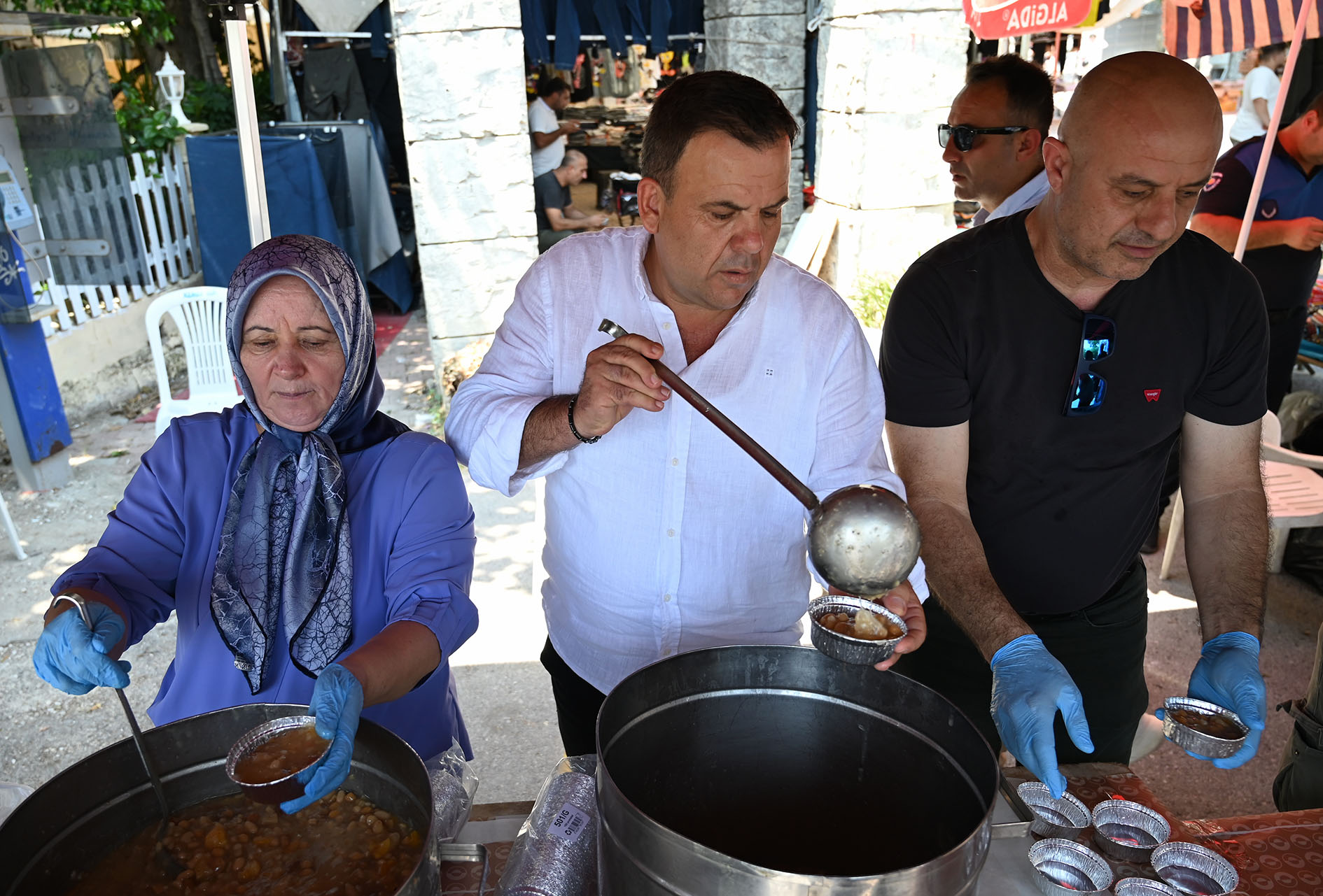 Kemer Belediyesi’nden Aşure Ikramı (4)