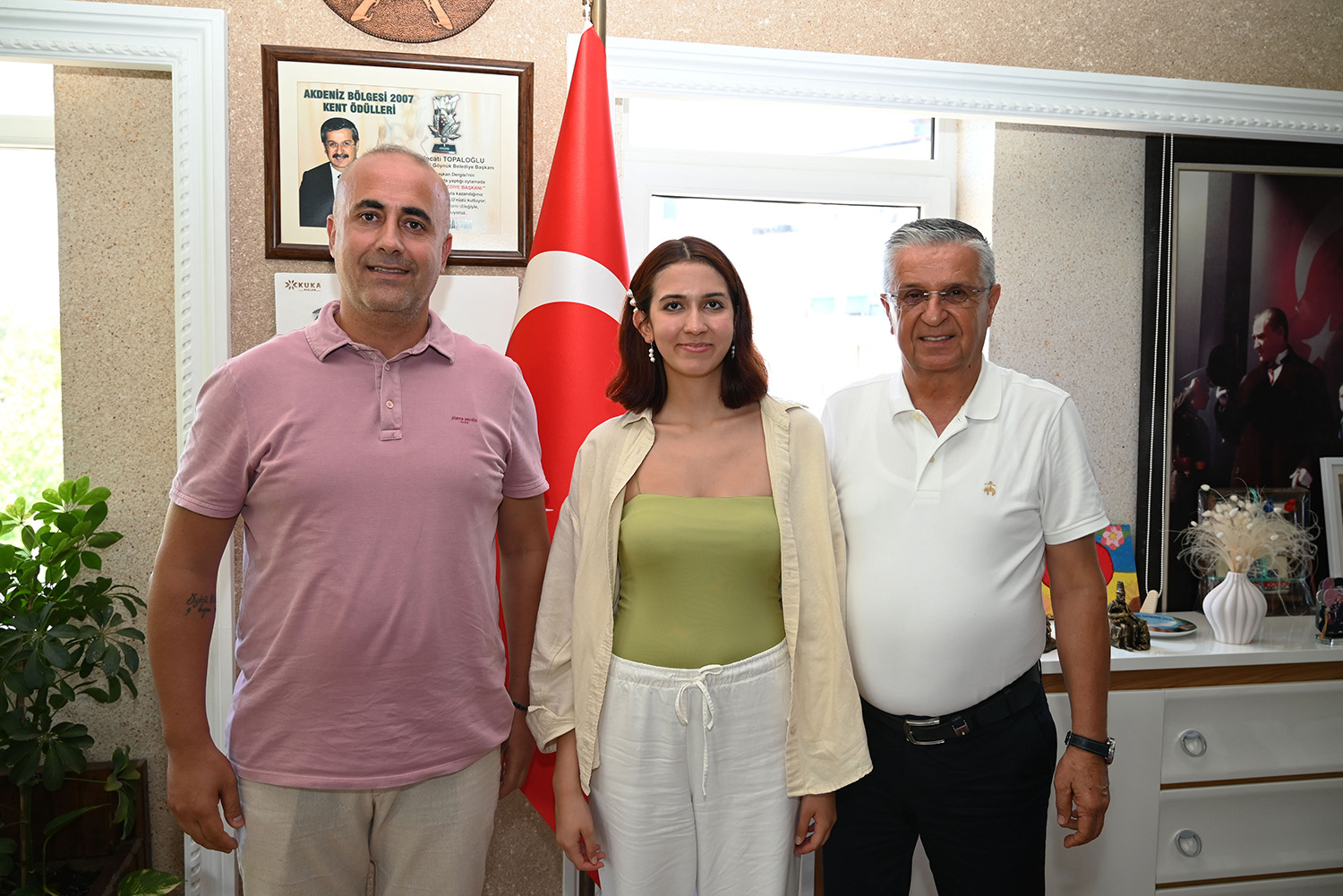 Kemer’in Gururu Öztürk’ten Başkan Topaloğlu’na Ziyaret (2)