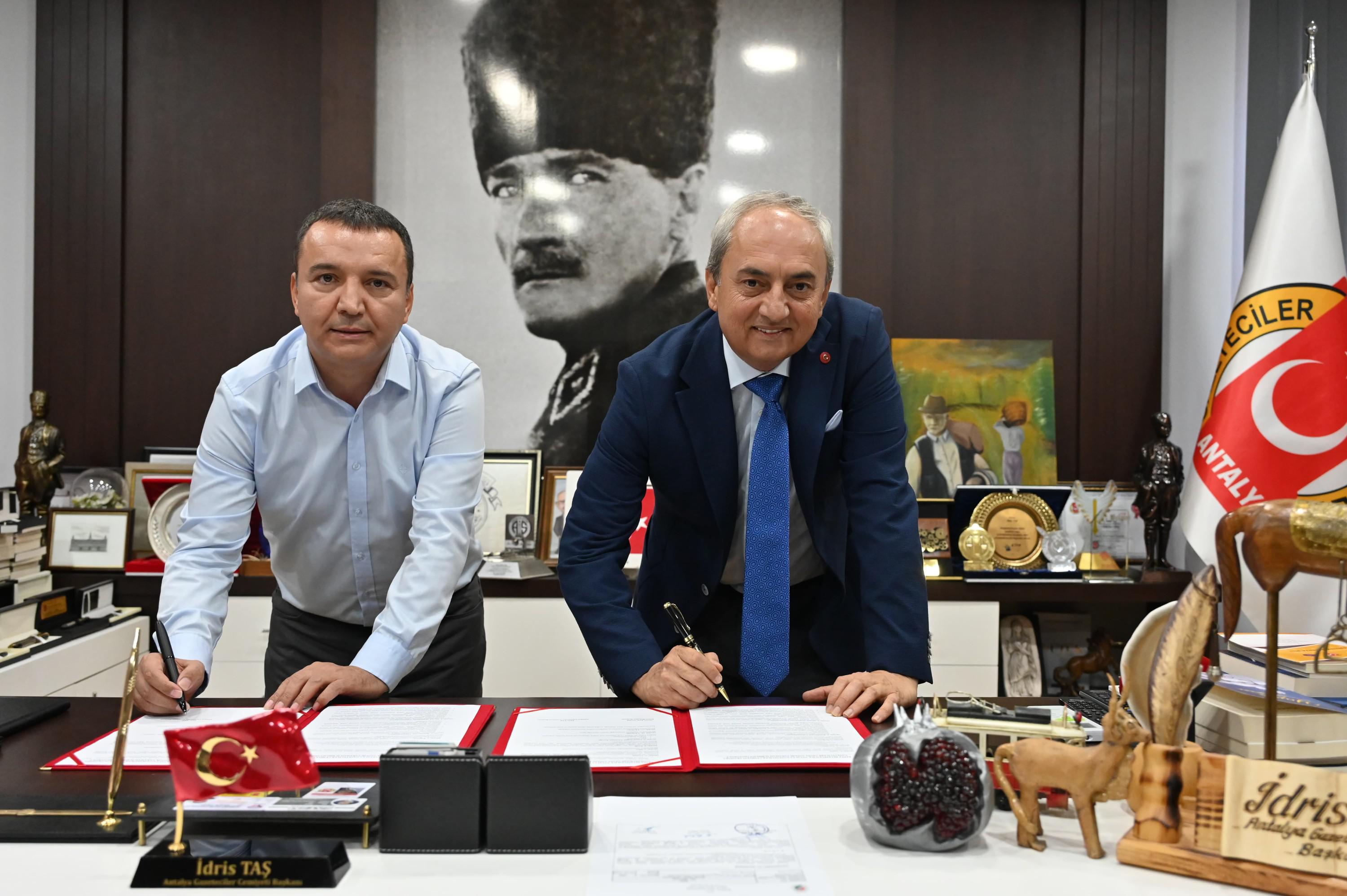 Kepez Belediyesinden Basin Emekcilerine Hem Destek Hem Vefa 2